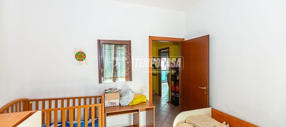 3 rooms Apartment in Rivolta d'Adda, Italy No. 293676 3
