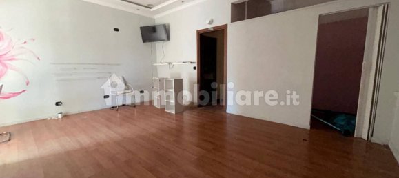Propiedad comercial de 4 habitaciónes en Fiumicino, Italy No. 279901 12