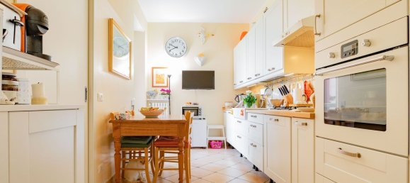 3 Schlafzimmer Wohnung in Opera, Italy, Nr. 357821 23