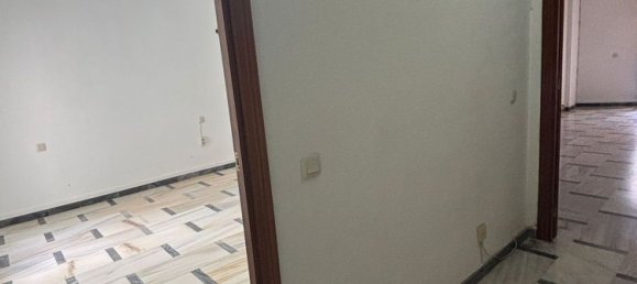 4 Schlafzimmer Wohnung in Cordoba, Spain, Nr. 160873 12