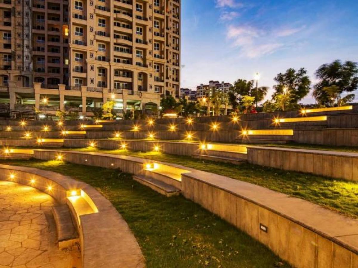 4 bedrooms House in Pune, India No. 22461