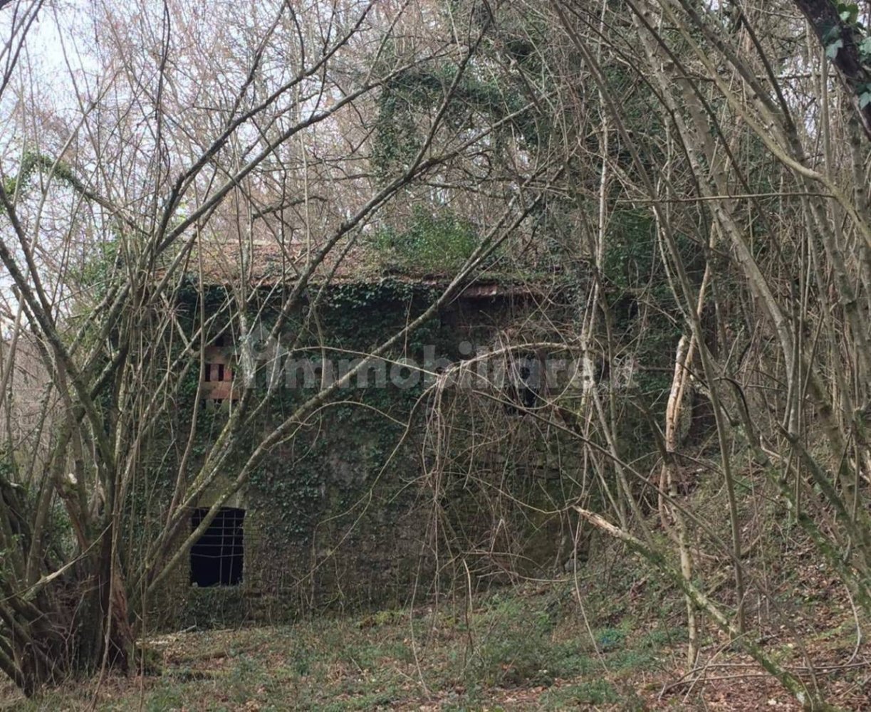 3 rooms House in Bagnone, Italy No. 103756