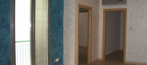 Oficina en Lecce, Italy 55 m² No. 306929 4