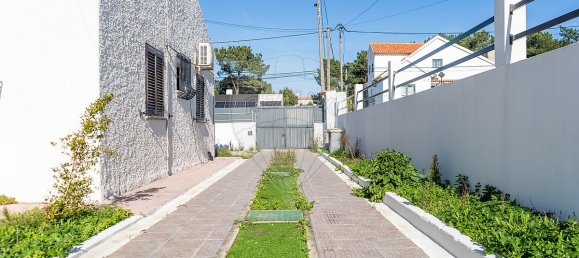 3 bedrooms House in Corroios, Portugal No. 22530 9