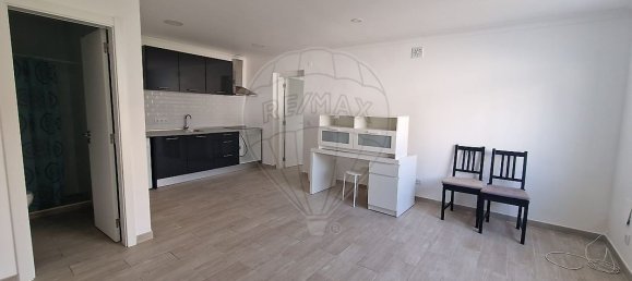 3 bedrooms House in Corroios, Portugal No. 22530 4