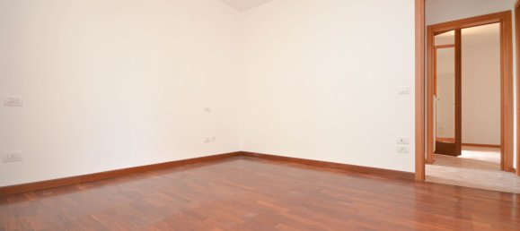 4 bedrooms Duplex in Castelgomberto, Italy No. 363600 9