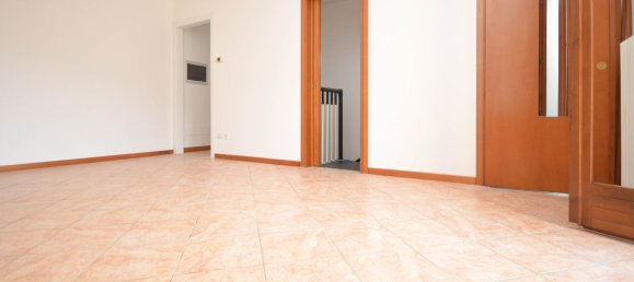 4 bedrooms Duplex in Castelgomberto, Italy No. 363600 5