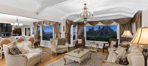 3 bedrooms House in British Columbia, Canada No. 1247 4