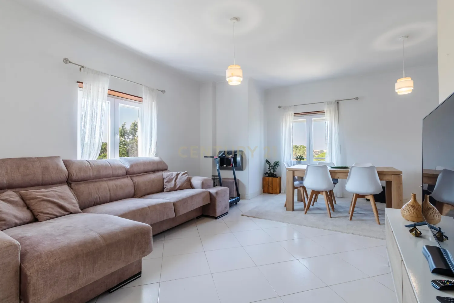 3 bedrooms Apartment in Almada, Portugal No. 231685