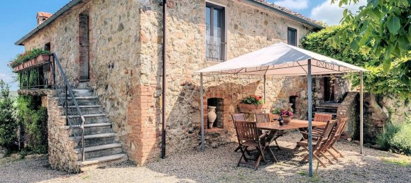 43 rooms Villa in Monteroni d'Arbia, Italy No. 211941 4