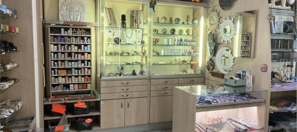 102m² Commercial property in Trento, Italy No. 344927 3