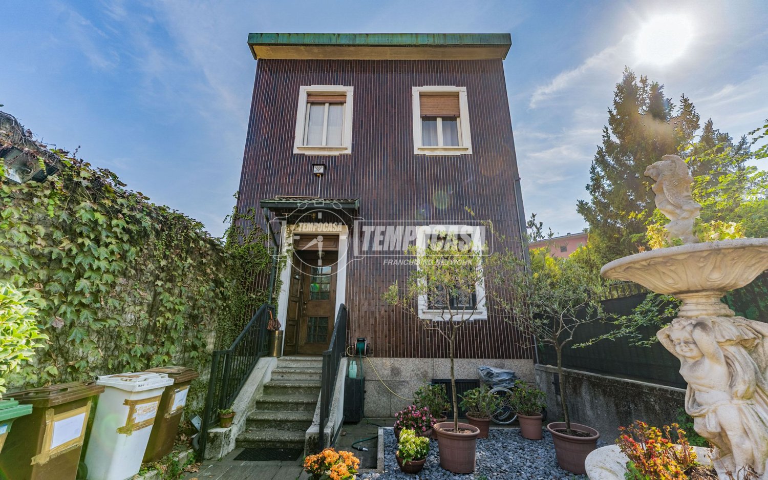 3 bedrooms Villa in Milan, Italy No. 354192