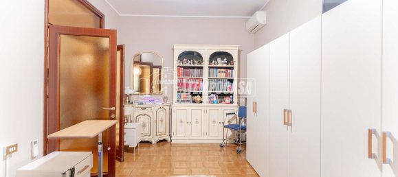 3 bedrooms Villa in Milan, Italy No. 354192 22