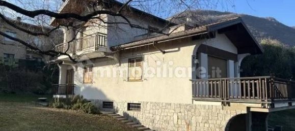 6 Schlafzimmer Villa in Erba, Italy, Nr. 3917 6