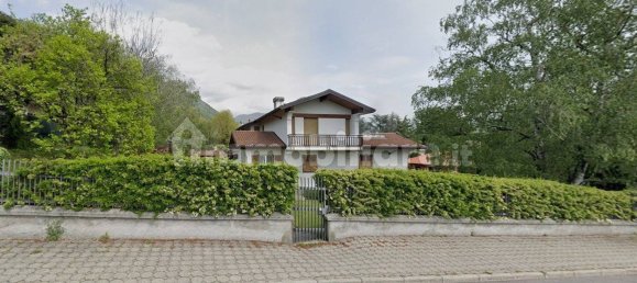 6 Schlafzimmer Villa in Erba, Italy, Nr. 3917 3
