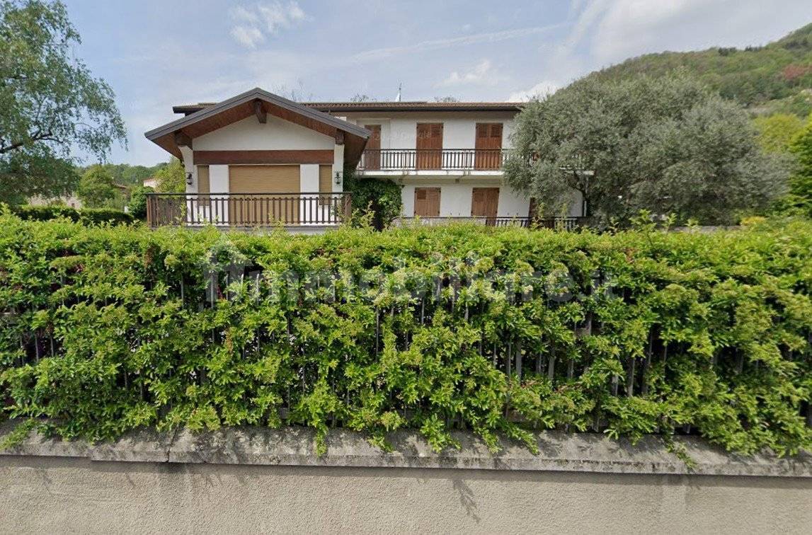 6 Schlafzimmer Villa in Erba, Italy, Nr. 3917