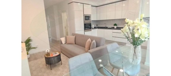 3 bedrooms Apartment in Lisbon, Portugal No. 157859 4