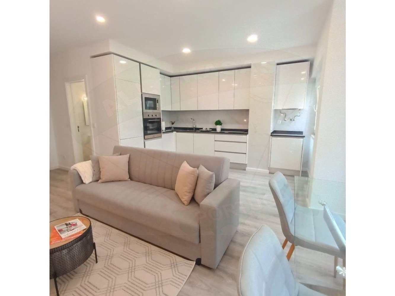 3 bedrooms Apartment in Lisbon, Portugal No. 157859