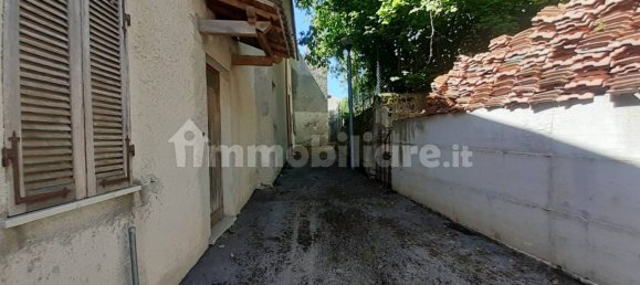 2 bedrooms House in Foligno, Italy No. 103381 8