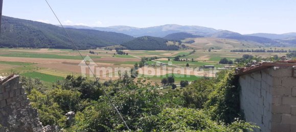 2 bedrooms House in Foligno, Italy No. 103381 4