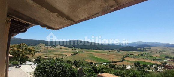 2 bedrooms House in Foligno, Italy No. 103381 2