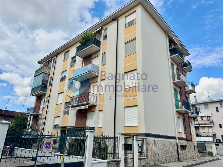1 bedroom Apartment in Novara, Italy No. 332002