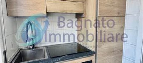 1 bedroom Apartment in Novara, Italy No. 332002 5