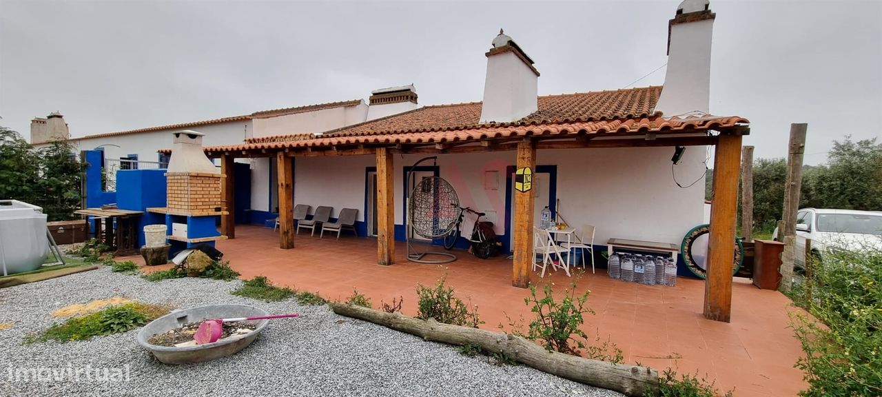 4 غرف نوم منزل في Montemor o Novo, Portugal رقم 15079