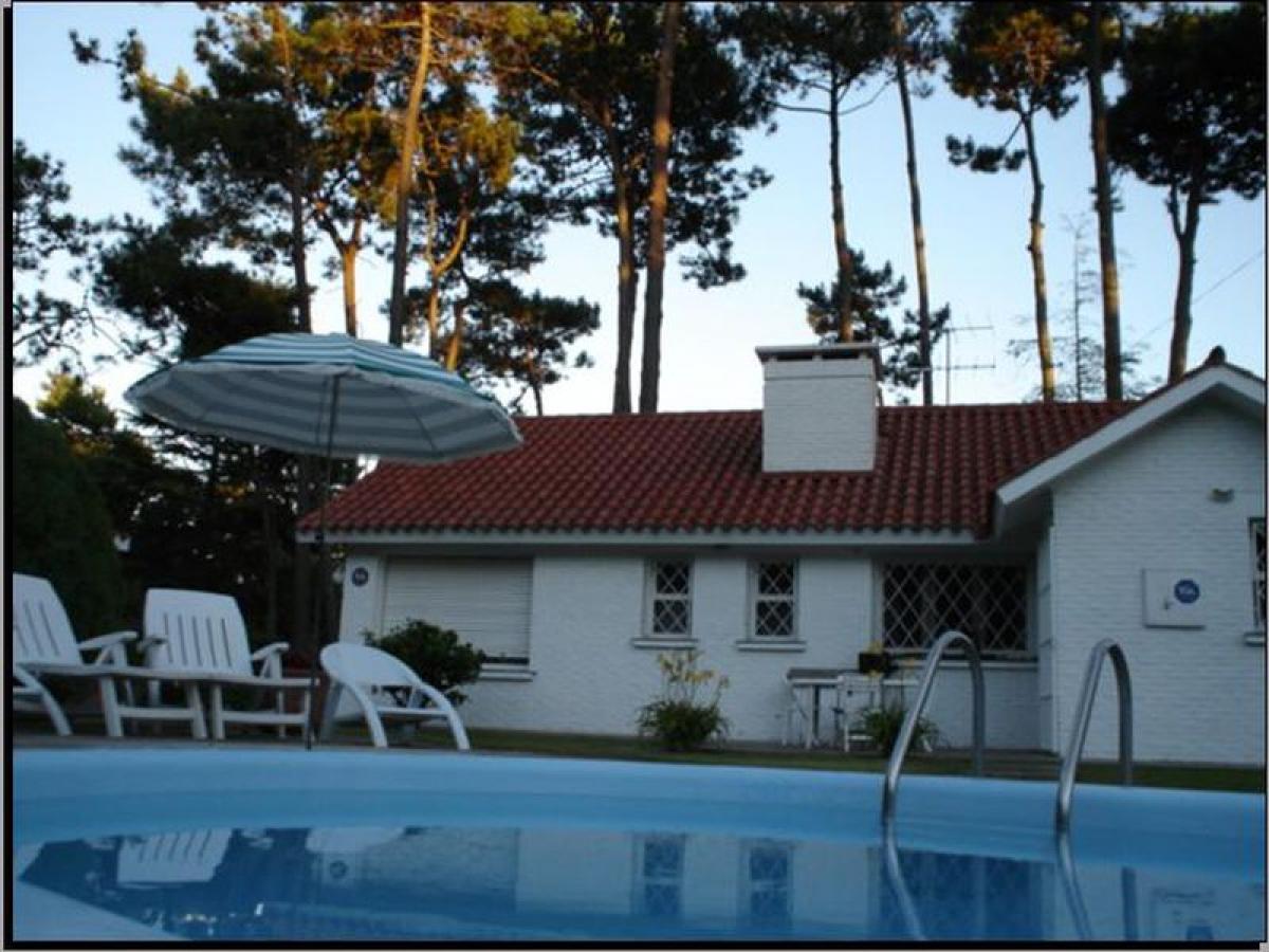 4 bedrooms House in Maldonado, Uruguay No. 2751