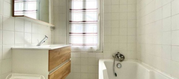 1 bedroom Apartment in Tours, France No. 43222 2