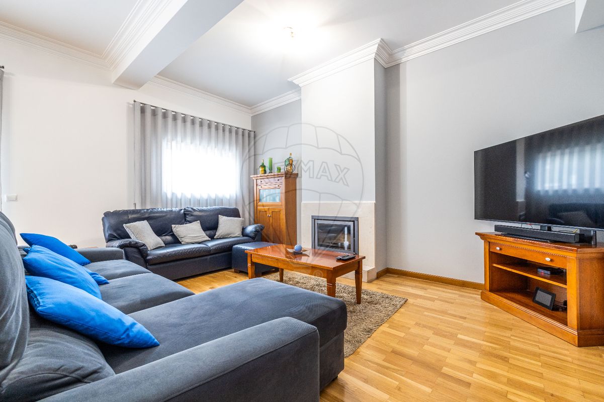 Casa de 5 dormitorios en Leiria, Portugal No. 35136