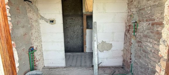 3 rooms House in Carrara, Italy No. 275385 22