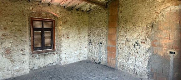 3 rooms House in Carrara, Italy No. 275385 4