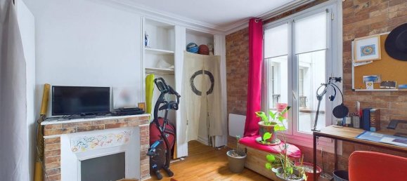 Studio in Paris, France No. 166988 3