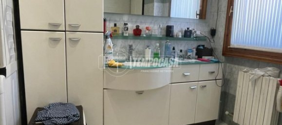 3 rooms Apartment in Desio, Italy No. 293710 7