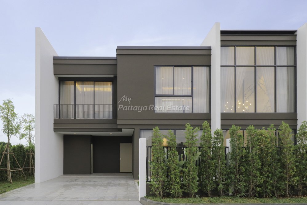 Кафе / ресторан с 4 спальнями в Паттайя, Таиланд № 5467