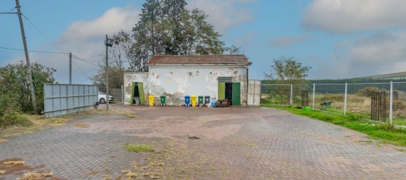 Entrepôt à Forlimpopoli, Italy 1128m² No. 75040 8