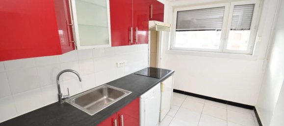 Apartamento de 3 dormitorios en Bondy, France No. 181129 2