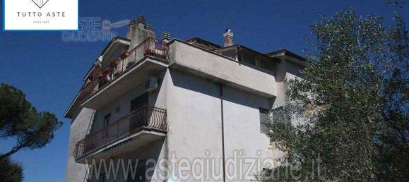 4 rooms Apartment in Magliano Romano, Italy No. 199831 4
