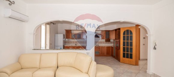 6 rooms Apartment in Grammichele, Italy No. 132674 4
