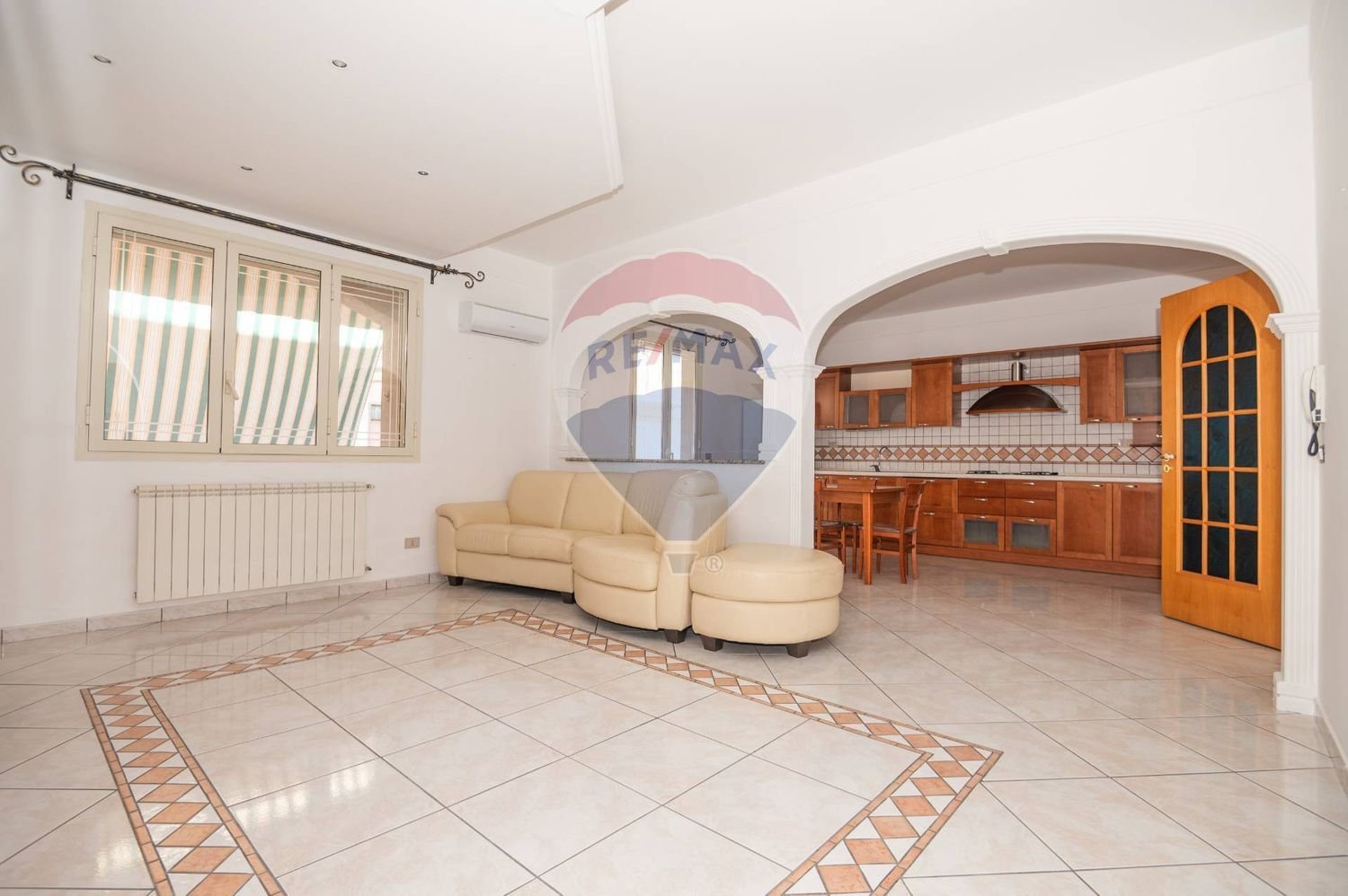 6 rooms Apartment in Grammichele, Italy No. 132674