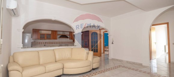 6 rooms Apartment in Grammichele, Italy No. 132674 3