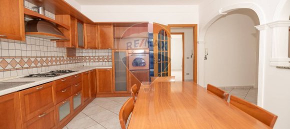 6 rooms Apartment in Grammichele, Italy No. 132674 2