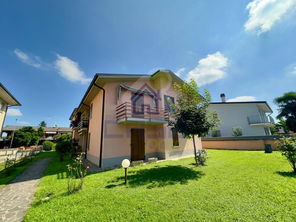 3 Schlafzimmer Wohnung in Cappella Cantone, Italy, Nr. 88917