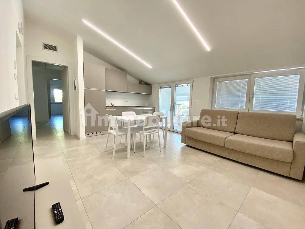 4 rooms Apartment in Udine, Italy No. 323345