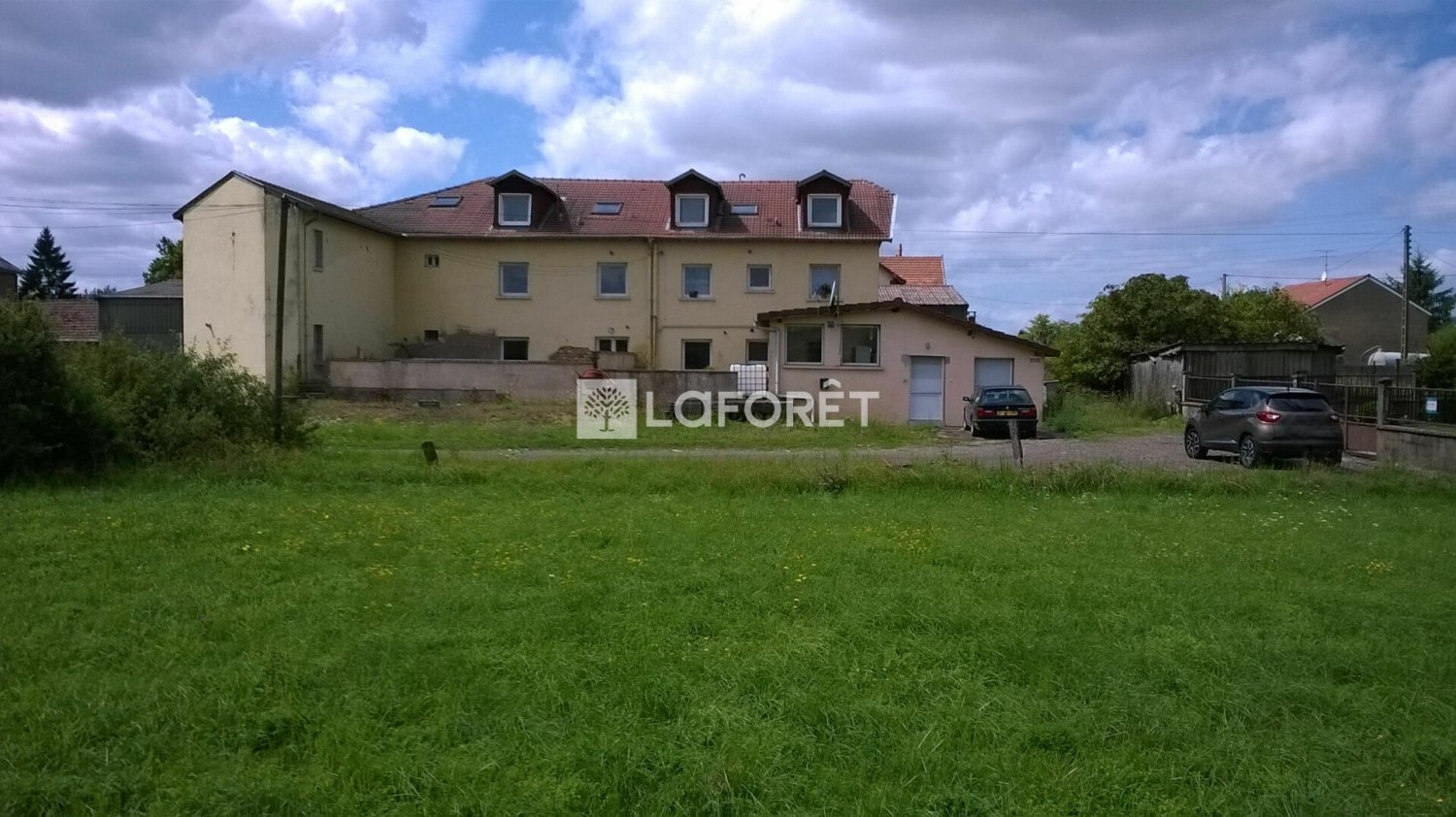 10 Schlafzimmer Gebäude in Landres, France, Nr. 247758