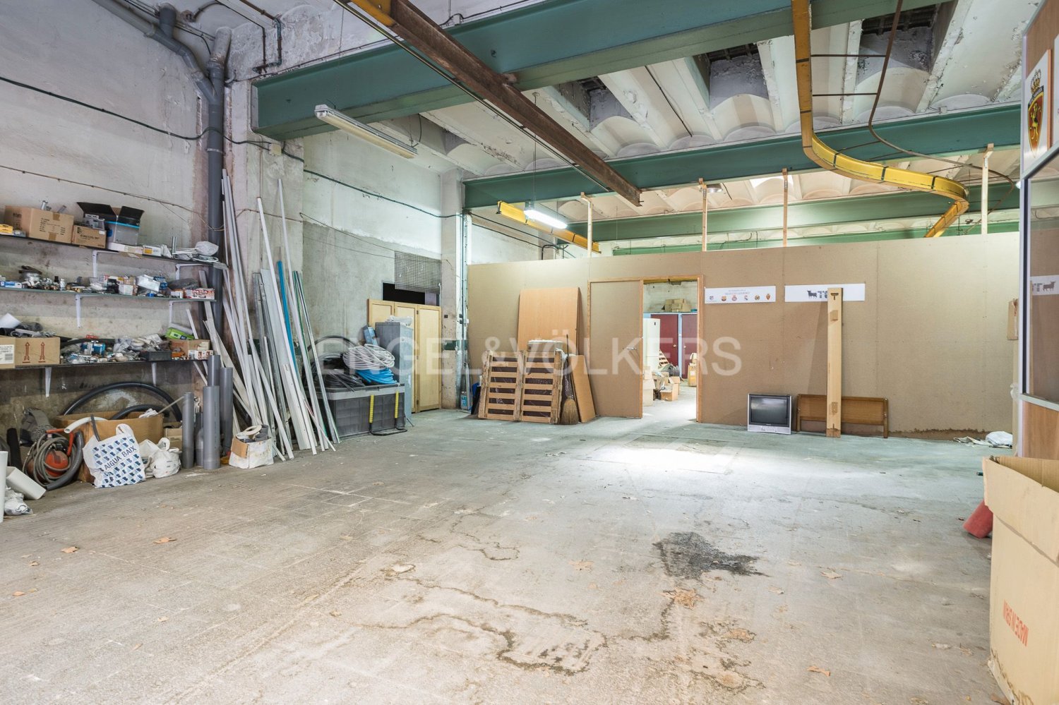  مستودع في Sant Boi de Llobregat, Spain 541متر مربع رقم 136802