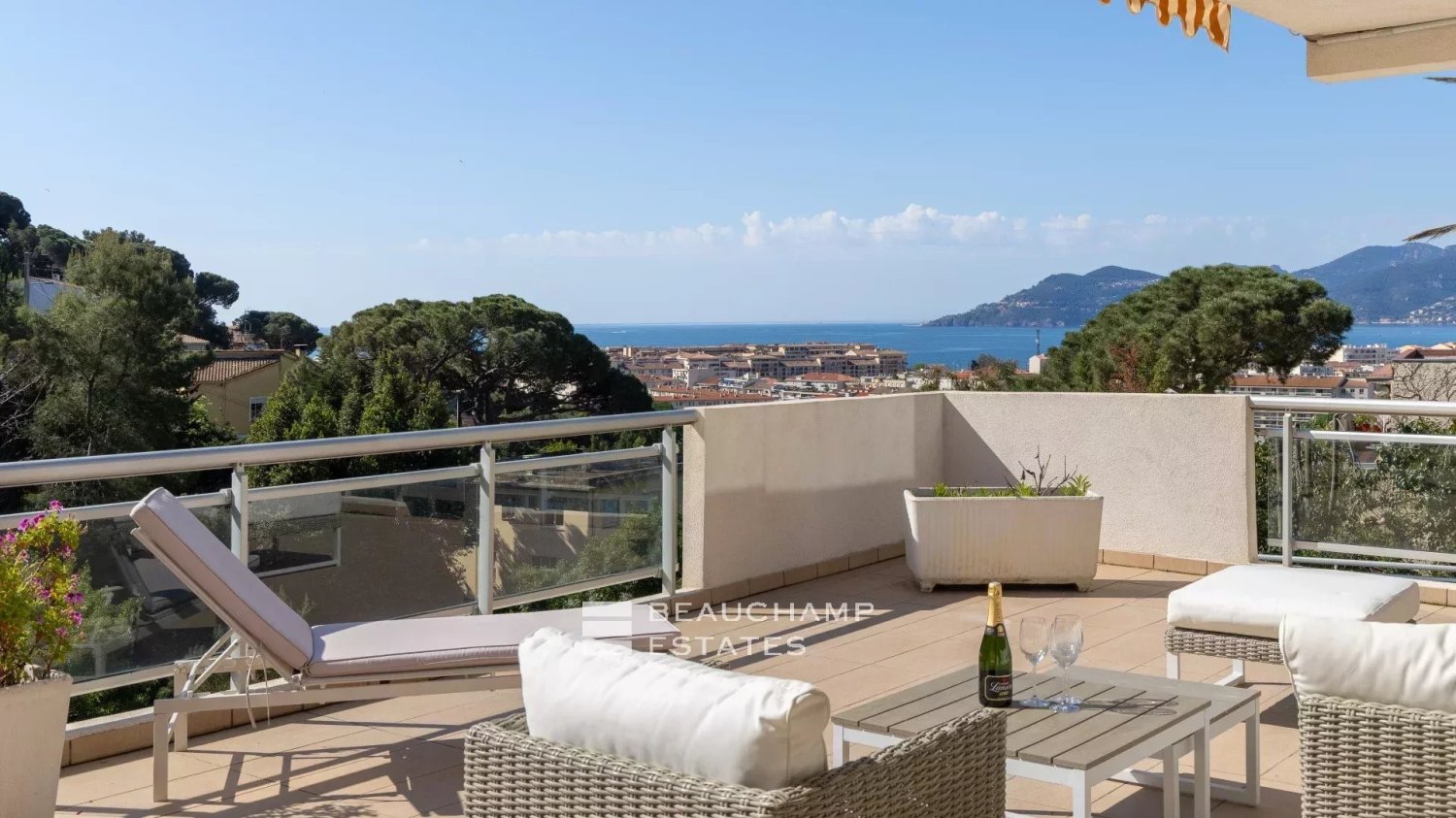 Villa T6 em Cannes, France N.º 291846