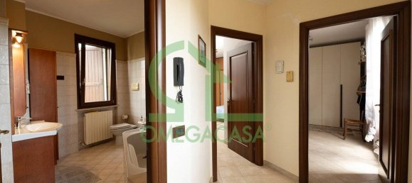 4 bedrooms Villa in Casalpusterlengo, Italy No. 348642 11