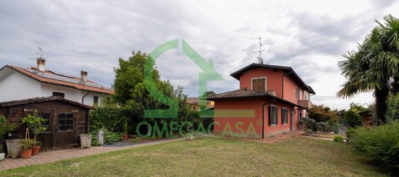 4 bedrooms Villa in Casalpusterlengo, Italy No. 348642 20